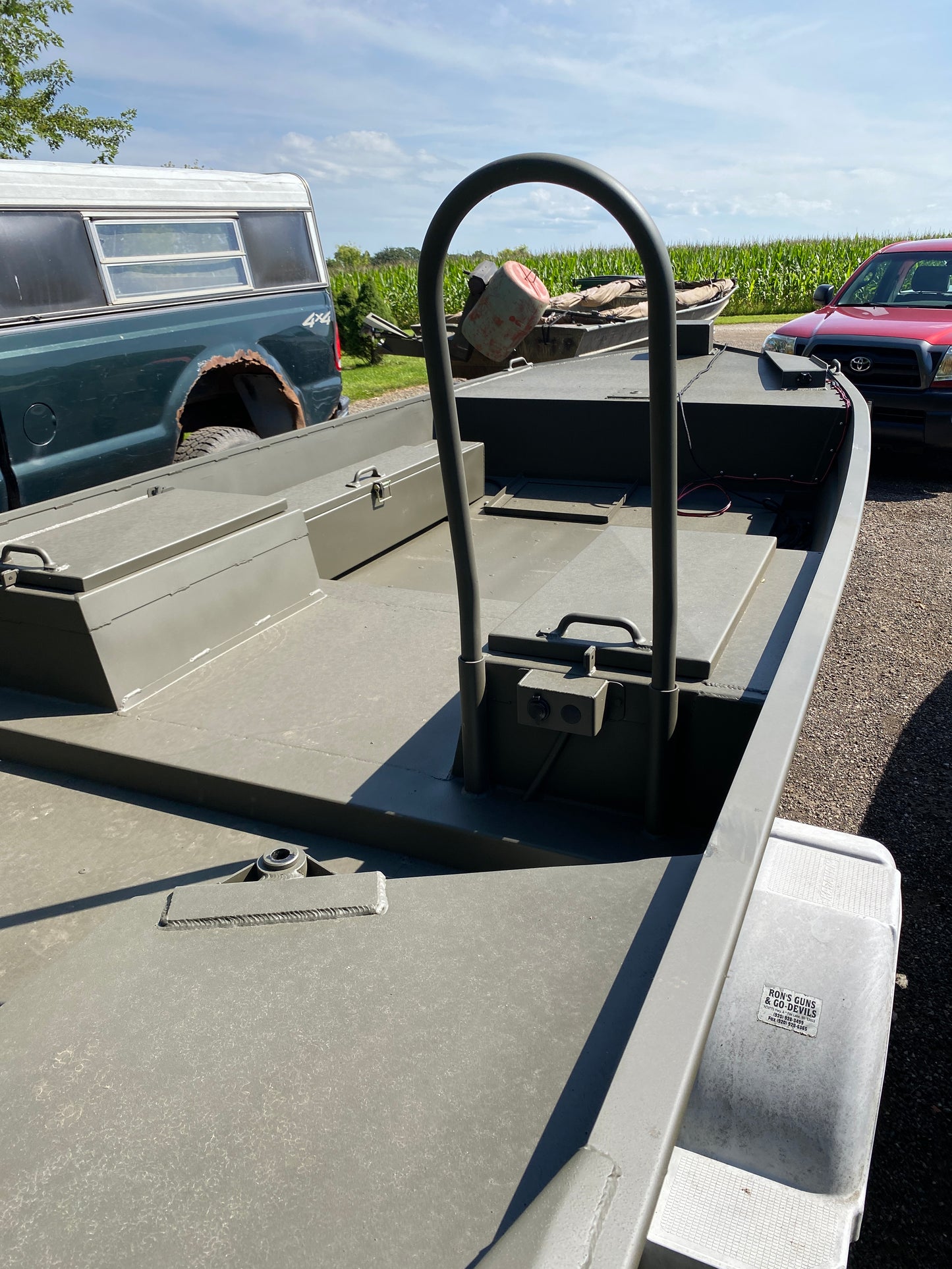 WI GO-DEVIL | 18x60 Surface Drive Boat Split Seat Layout