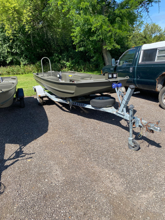 WI GO-DEVIL | 18x60 Surface Drive Boat Split Seat Layout