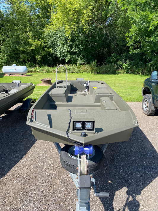 WI GO-DEVIL | 18x60 Surface Drive Boat Split Seat Layout