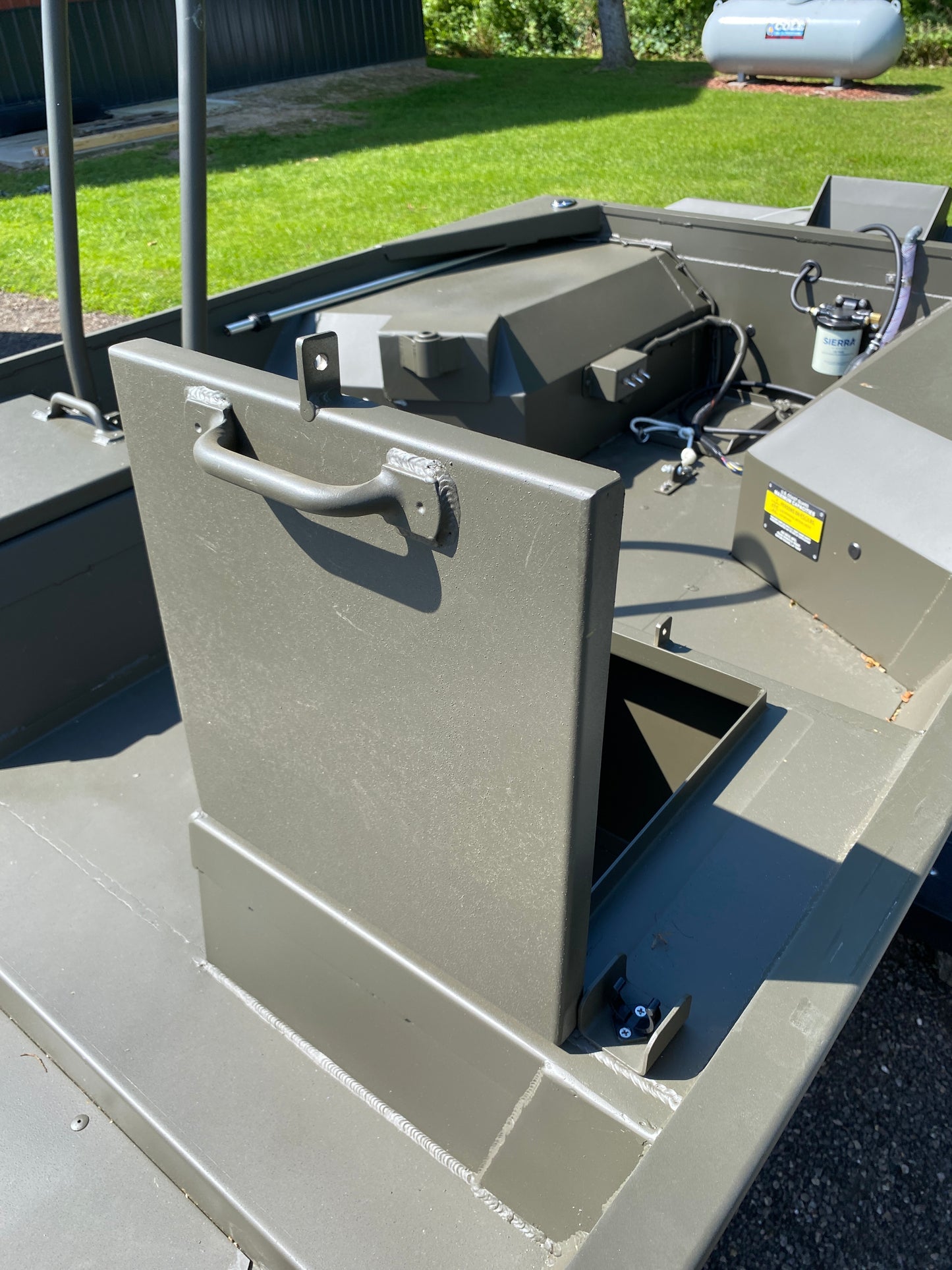 WI GO-DEVIL | 16x48 Surface Drive Boat Split Seat Layout